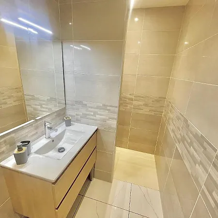 아파트 Design, New Studio, Air Conditioning, Parking 아르젤레쉬르메르